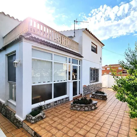 Aquamarina: Mediterranean Getaway With Garden And Sea Proximity Villa Miami Playa